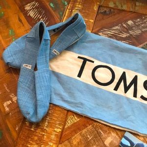 NWT! Toms Canvas Light Blue Size 7 Women’s
